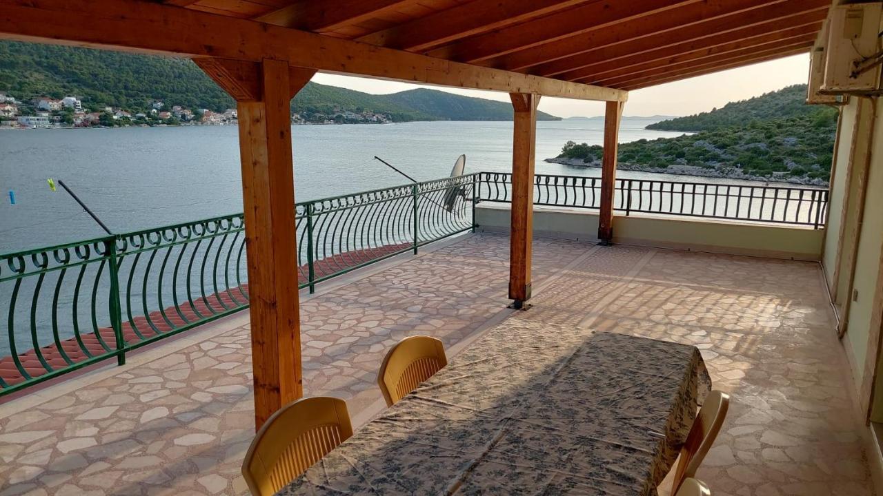 Апартаменти Direkt Na Moru - Bungalov Шибеник Екстер'єр фото
